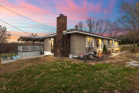 Home For Sale Stockton, MO - image 15