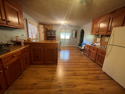 3 bedroom 2 bath country home for sale near Roundhill Ky - image 22
