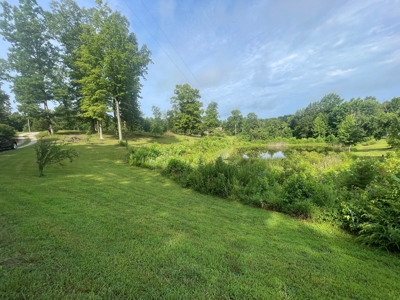 3 bedroom 2 bath country home for sale near Roundhill Ky - image 30