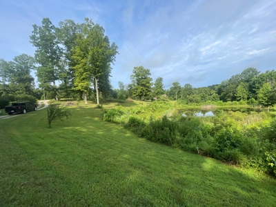 3 bedroom 2 bath country home for sale near Roundhill Ky - image 31