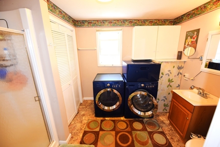 Hobby Farm on 5.74 Acres, House, Barn, Sheds, Cave, Woods - image 7