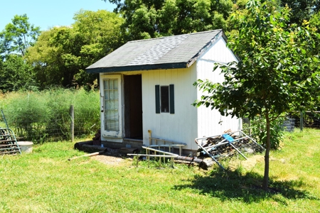 Hobby Farm on 5.74 Acres, House, Barn, Sheds, Cave, Woods - image 32