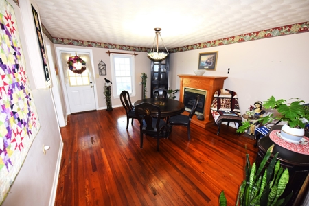 Hobby Farm on 5.74 Acres, House, Barn, Sheds, Cave, Woods - image 16