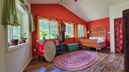 Off Grid Main house w/separate Bamboo room for 2nd Bedroom - image 19