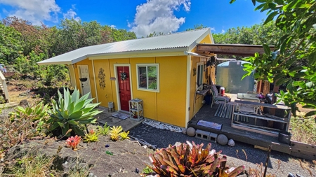 Off Grid Main house w/separate Bamboo room for 2nd Bedroom - image 10