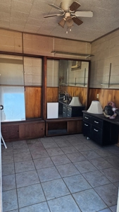 Commercial property w/ 4 bays & shop with much more to offer - image 22