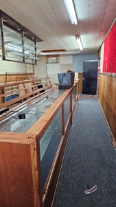 Commercial property w/ 4 bays & shop with much more to offer - image 15