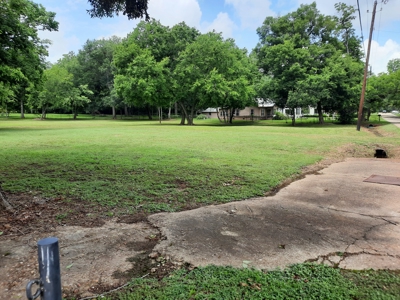 One Acre Lot For Sale, Downtown Crockett, TX - image 5