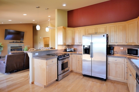 Townhome On the 12th Green For Sale In Ridgway, Colorado - image 18