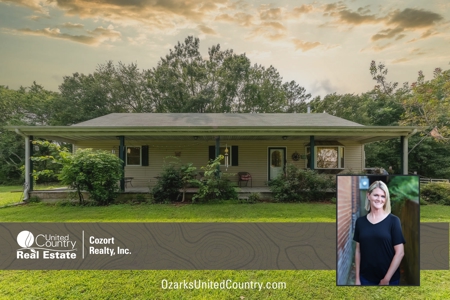 Country Home and Acreage in Willow Springs Missouri - image 1
