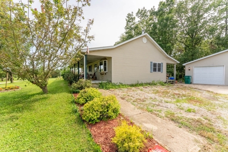 Country Home and Acreage in Willow Springs Missouri - image 4