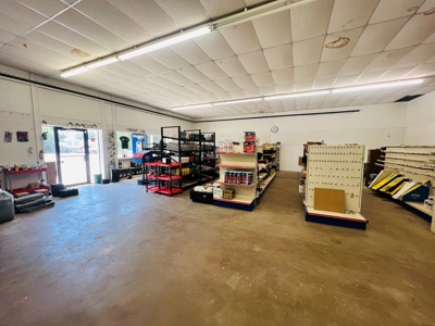 1.6 Acres -  2 Commercial Buildings - Winnsboro East Texas - image 7