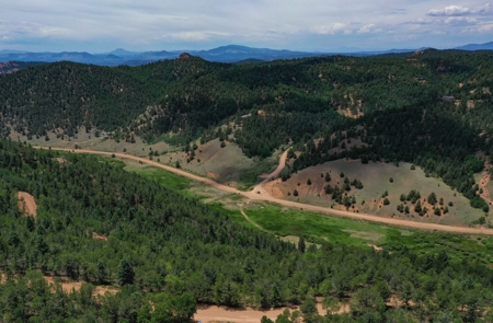 Beautiful Colorado Mountain Property with Amazing Views - image 2