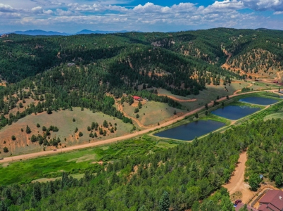 Beautiful Colorado Mountain Property with Amazing Views - image 3