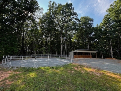 Callands Charmer: Remodeled 2-Bed Home on 9 Acres In VA! - image 37