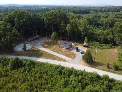 Callands Charmer: Remodeled 2-Bed Home on 9 Acres In VA! - image 1