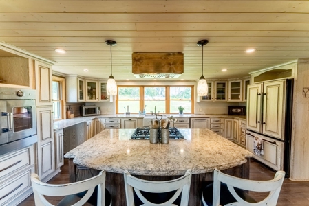 Log Cabin for Sale in Ripley County, Missouri - image 18