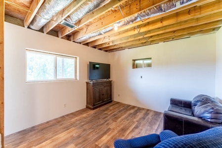 Log Cabin for Sale in Ripley County, Missouri - image 32