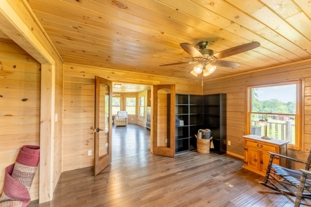 Log Cabin for Sale in Ripley County, Missouri - image 15
