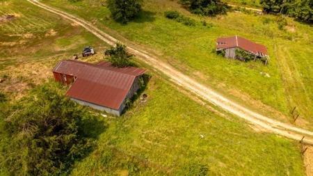 Log Cabin for Sale in Ripley County, Missouri - image 47