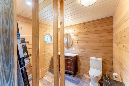 Log Cabin for Sale in Ripley County, Missouri - image 27