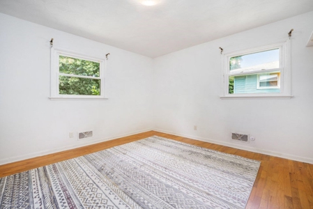 Beautifully maintained mid-century modern home built in 1960 - image 20
