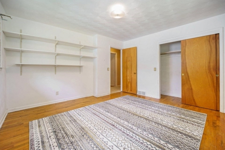 Beautifully maintained mid-century modern home built in 1960 - image 19