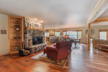 Pleasant Lake Home For Sale in Westfield, WI - image 14
