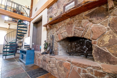 Colorado Mountain Vineyard Home and Horse Property For Sale - image 30