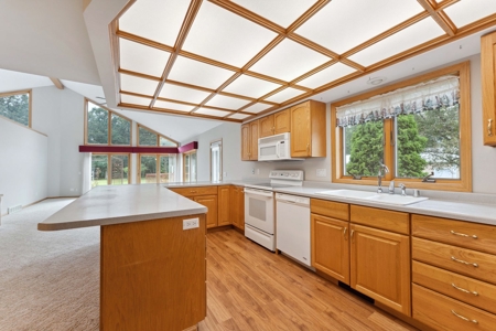 Well Maintained Rural 3 bedroom home in Adams County WI - image 9