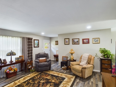 Charming Single Family Ranch Home in Hamburg, IA - image 11