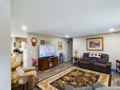 Charming Single Family Ranch Home in Hamburg, IA - image 12