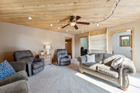 Rural 5 bedroom home in Marquette County WI - image 18