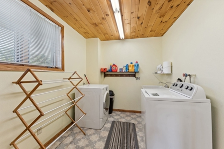 Rural 5 bedroom home in Marquette County WI - image 40