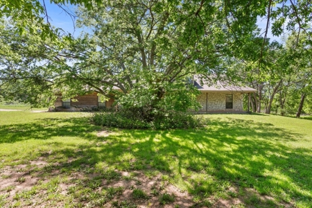 463 Twin Bend Road, Crawford, TX 76638 country home on 13 ac - image 5