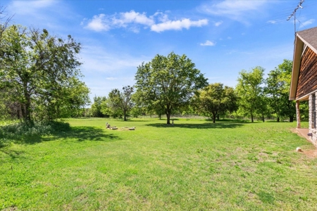 463 Twin Bend Road, Crawford, TX 76638 country home on 13 ac - image 33