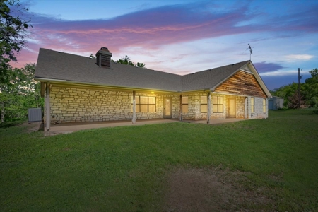 463 Twin Bend Road, Crawford, TX 76638 country home on 13 ac - image 2