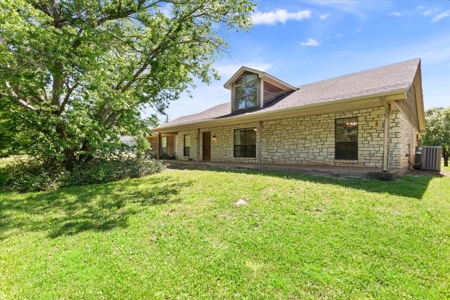 463 Twin Bend Road, Crawford, TX 76638 country home on 13 ac - image 1