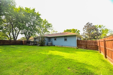 House for sale Adrian MO - image 7