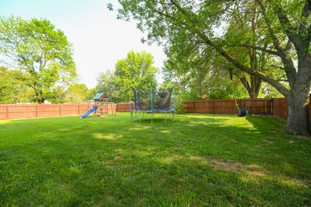 House for sale Adrian MO - image 8