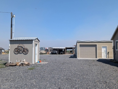 Eastern Oregon Country Home - image 33