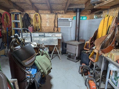 Eastern Oregon Country Home - image 29