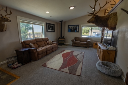 Eastern Oregon Country Home - image 7