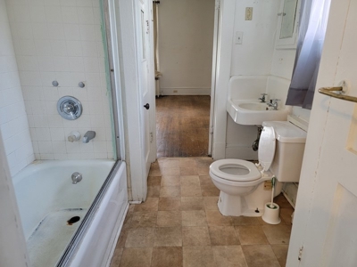 Investment Property for Sale in Radford VA - image 2