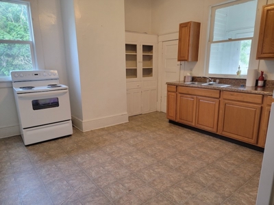 Investment Property for Sale in Radford VA - image 9
