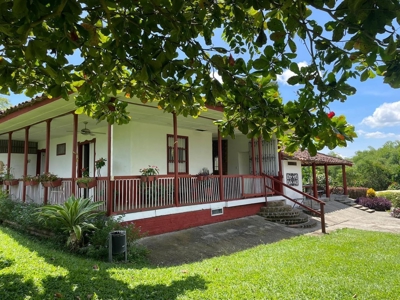 Enchanting Finca Santa Teresa in the Heart of Quindío - image 2