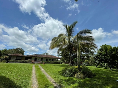 Enchanting Finca Santa Teresa in the Heart of Quindío - image 1