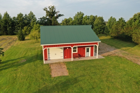 60 ACRES m/l | ALBANY, MO | LUXURY HOME, BUILDINGS, AND LAKE VIEW - image 12