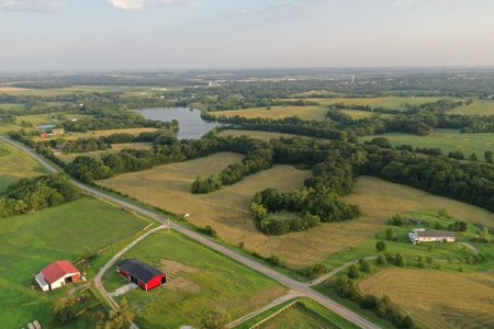 60 ACRES m/l | ALBANY, MO | LUXURY HOME, BUILDINGS, AND LAKE VIEW - image 37