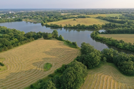 60 ACRES m/l | ALBANY, MO | LUXURY HOME, BUILDINGS, AND LAKE VIEW - image 47